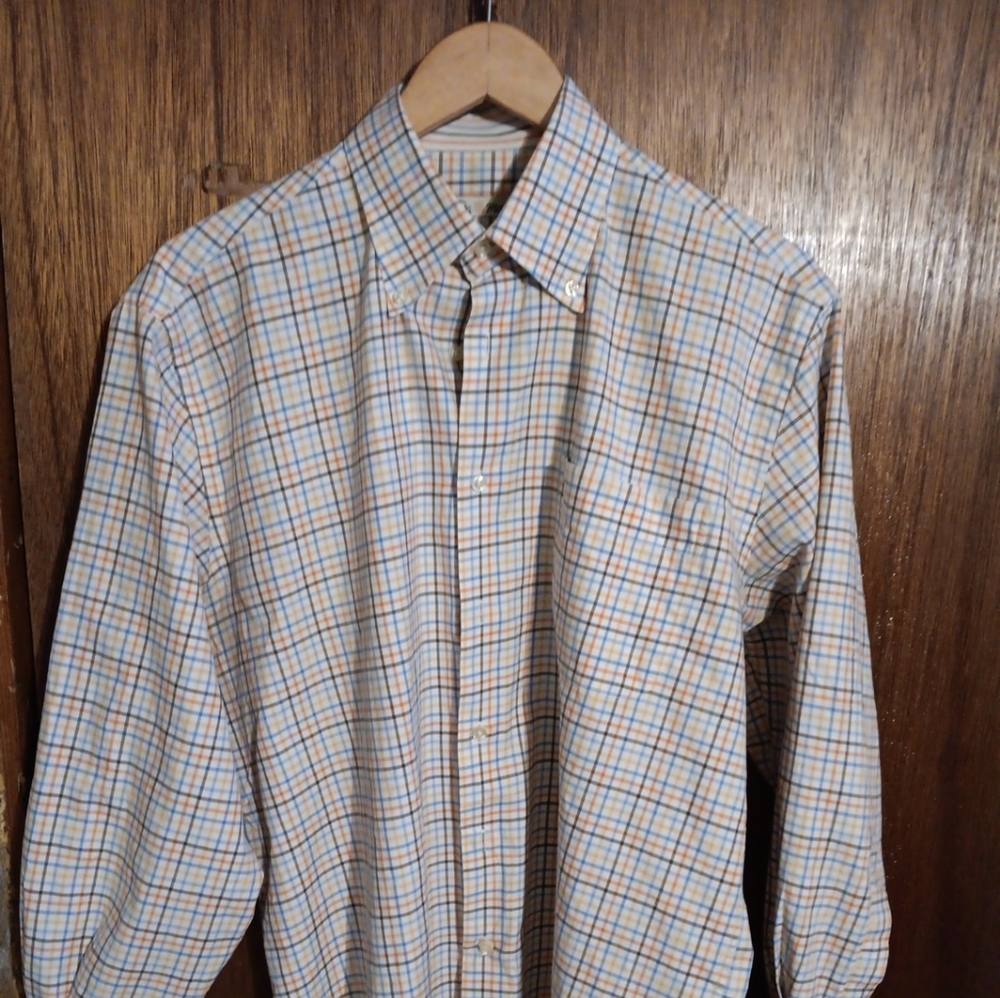 Peter Millar Button Down In Excellent Condition S… - image 2
